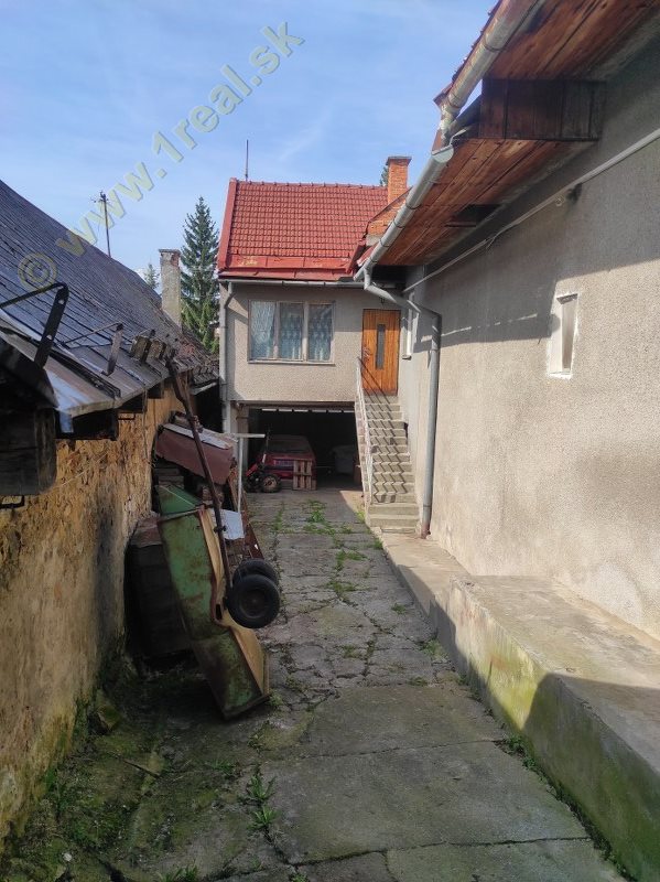 Rodinný dom, RD, Poniky [647]