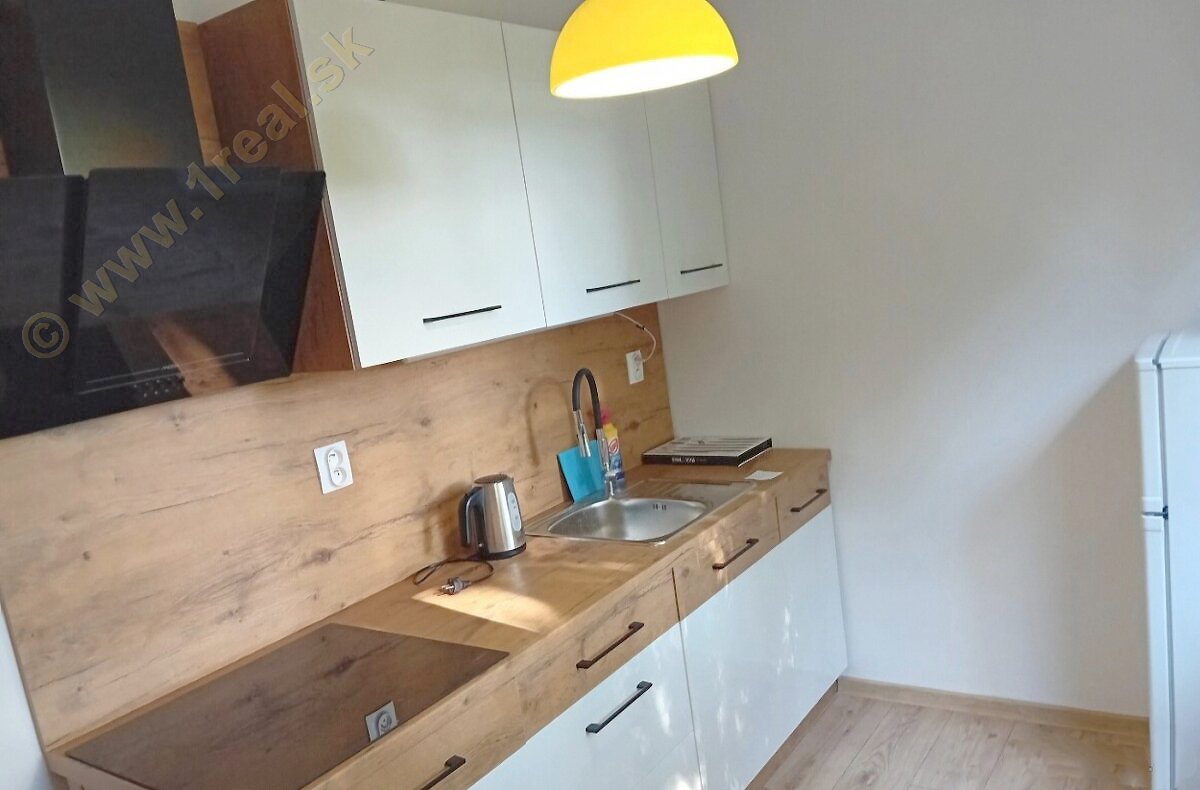 1-izbový byt, Banská Bystrica, Švermova [711]