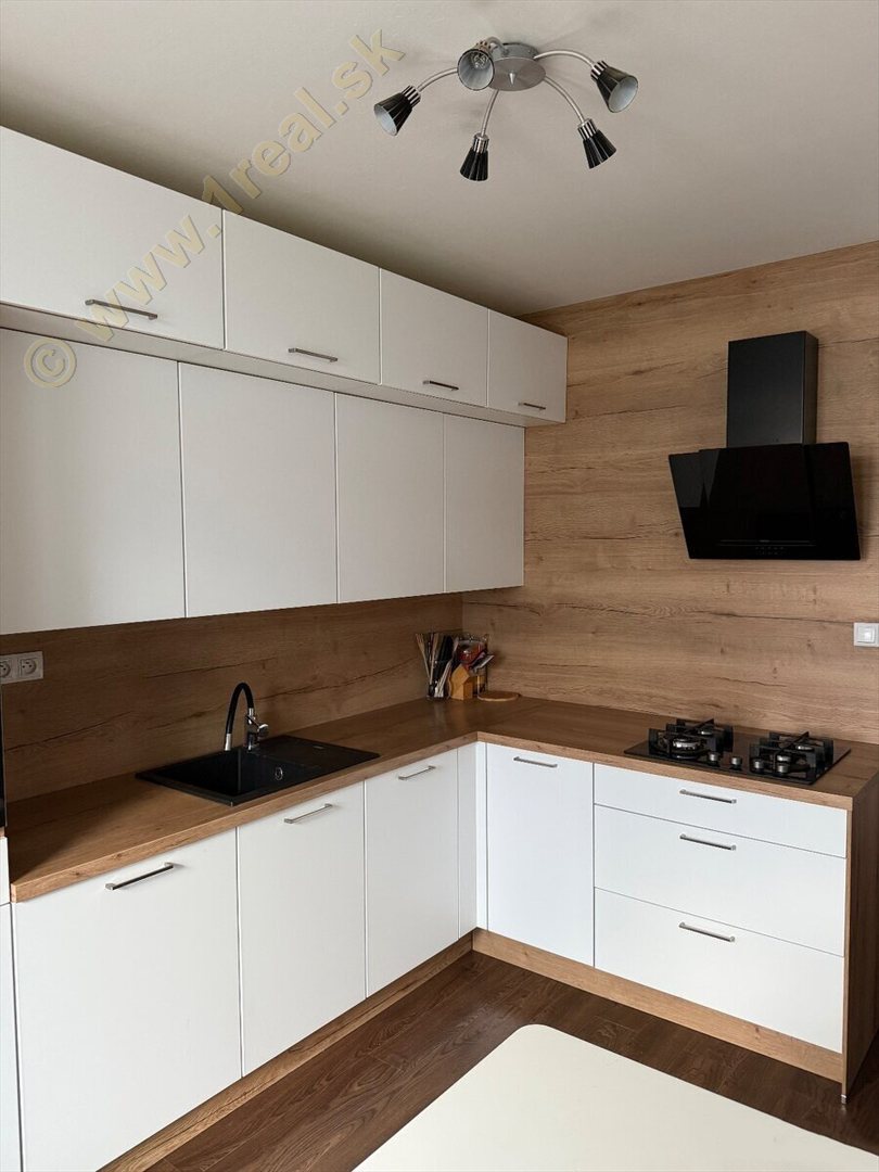 3-izbový byt, Banská Bystrica, Starohorská [721]