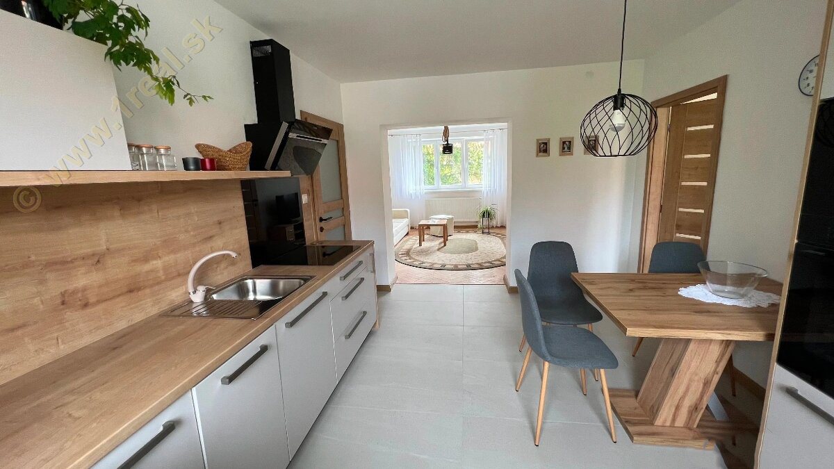 3-izbový byt, Banská Bystrica, Nešporova [750]