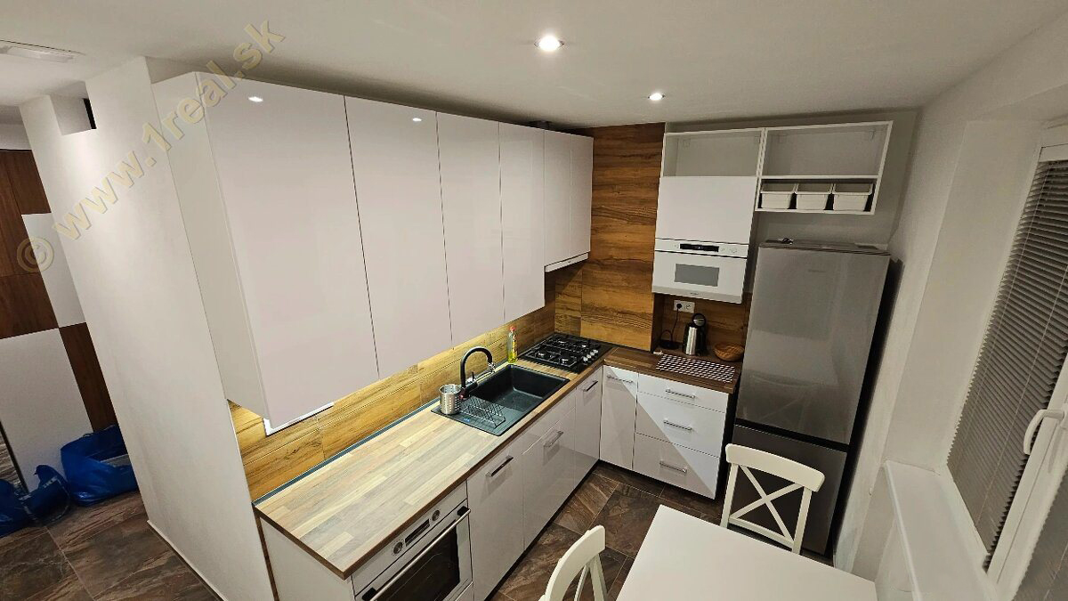 2-izbový byt, Banská Bystrica, Na Uhlisku [752]