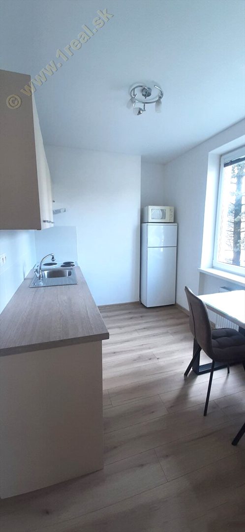 2-izbový byt, Banská Bystrica, Tr. SNP [790]