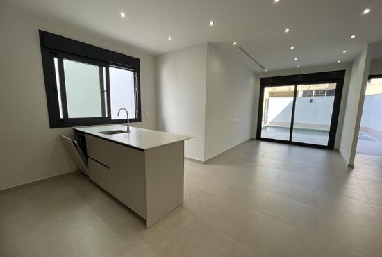 3-izb. Vila Na predaj, Alicante, Almoradi, Španielsko [N9262]