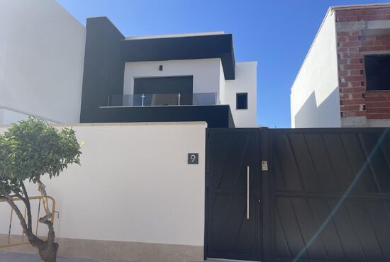 3-izb. Vila Na predaj, Alicante, Almoradi, Španielsko [N9262]