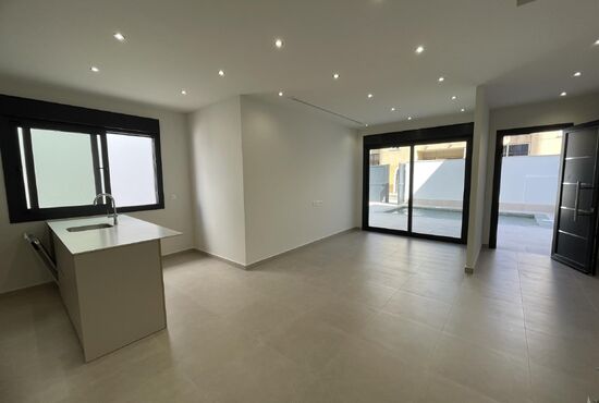 3-izb. Vila Na predaj, Alicante, Almoradi, Španielsko [N9262]