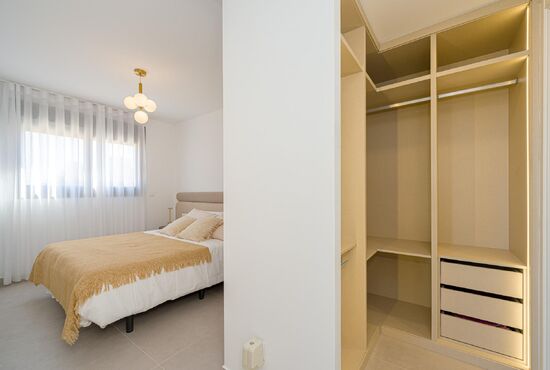2-izb. Penthouse Na predaj, Alicante, Villajoyosa, Španielsko [N9205]