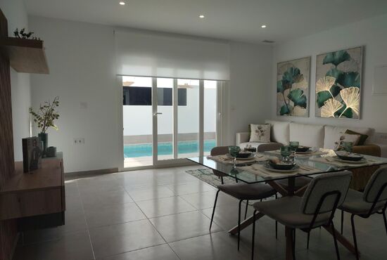 3-izb. Vila Na predaj, Murcia, Torre Pacheco, Španielsko [N9161]