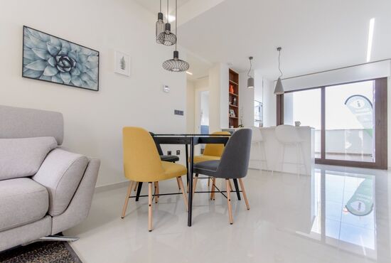 3-izb. Bungalov Na predaj, Alicante, Torrevieja, Španielsko [N6472]