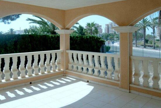 3-izb. Vila Na predaj, Murcia, La Manga del Mar Menor, Španielsko [N3035]