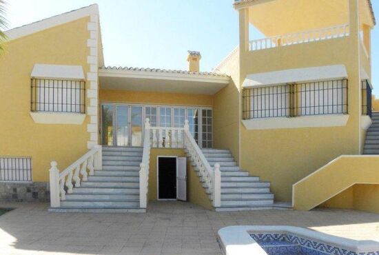 3-izb. Vila Na predaj, Murcia, La Manga del Mar Menor, Španielsko [N3035]