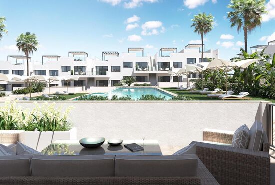 3-izb. Bungalov Na predaj, Alicante, Torrevieja, Španielsko [N7913]