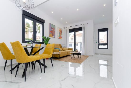 3-izb. Vila Na predaj, Alicante, Torrevieja, Španielsko [N7949]