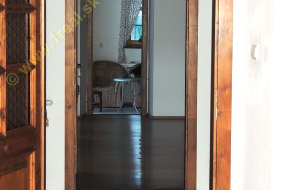 Rodinný dom, Nadštandard, RD, Moštenica [579]