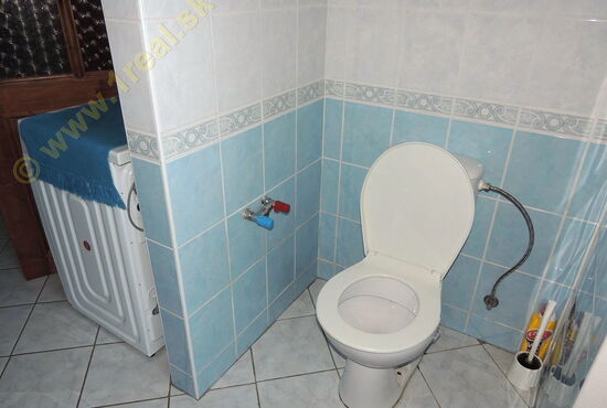 Rodinný dom, Nadštandard, RD, Moštenica [579]