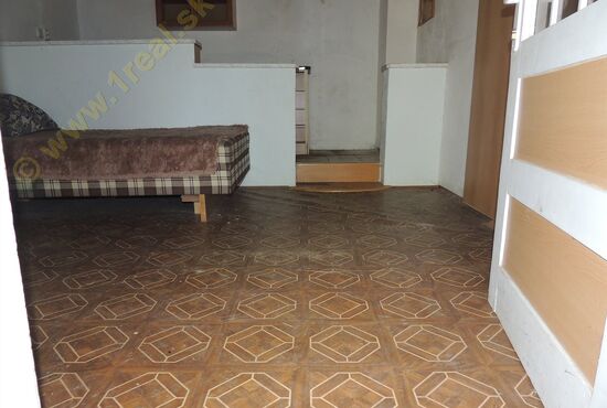 Chalupa, Nová Baňa [650]