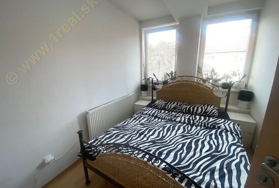 1-izbový byt, Banská Bystrica, Bakossova [709]