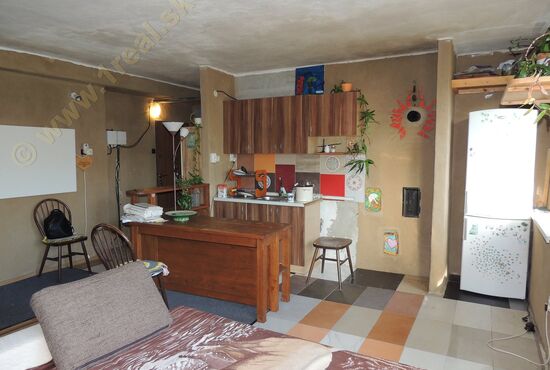 1-izbový byt, Jasenie [723]