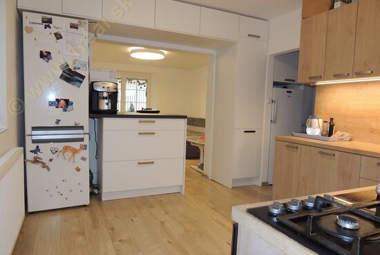 Rodinný dom, RD, Badín [734]