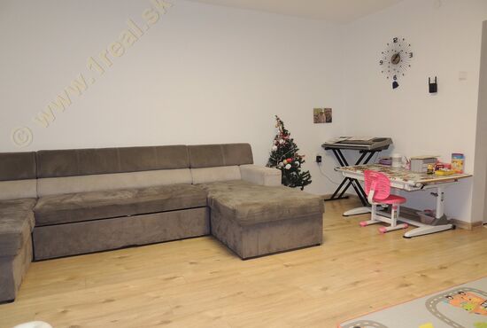 Rodinný dom, RD, Badín [734]