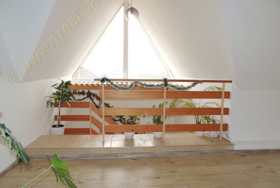 Rodinný dom, RD, Badín [734]