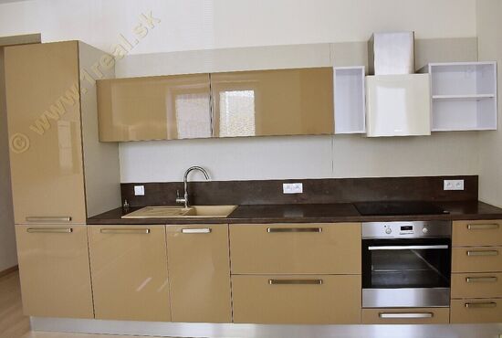 2-izbový byt, Banská Bystrica, Lazovná [743]