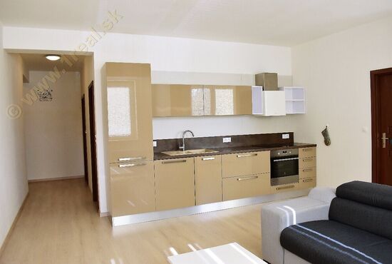 2-izbový byt, Banská Bystrica, Lazovná [743]