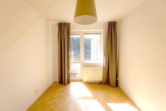 2-izbový byt, Banská Bystrica, Bellušova [744]