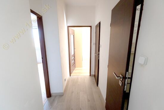 2-izbový byt, Banská Bystrica, Bellušova [744]