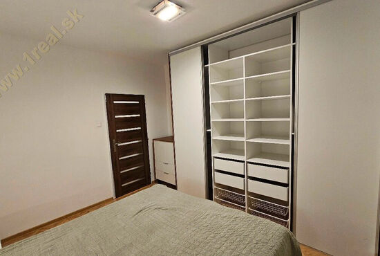 2-izbový byt, Banská Bystrica, Na Uhlisku [752]