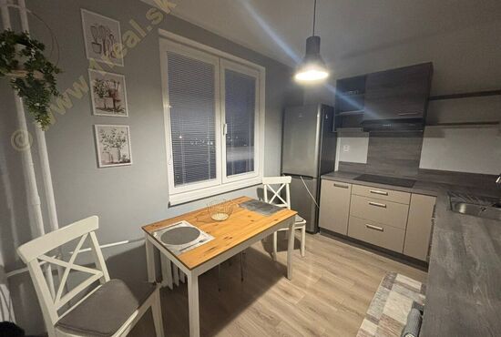 2-izbový byt, Banská Bystrica, Tr. SNP [755]