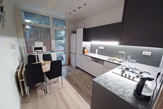 2-izbový byt, Banská Bystrica, Tatranská [758]