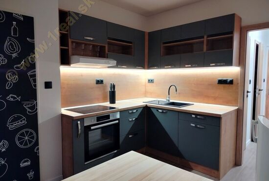 1-izbový byt, Banská Bystrica, Tr. SNP [758]