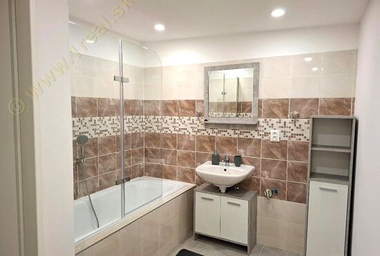 1-izbový byt, Banská Bystrica, Prenájom, Kapitulská [762]