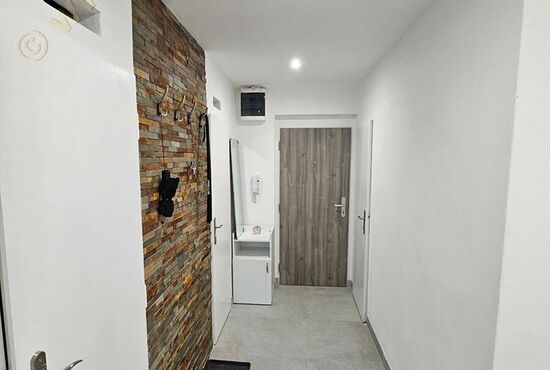 3-izbový byt, Banská Bystrica, T. Vansovej [769]