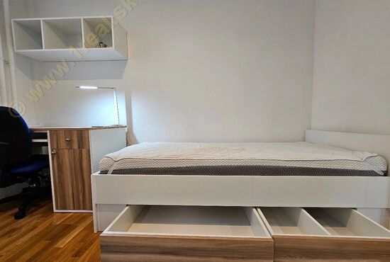 3-izbový byt, Banská Bystrica, T. Vansovej [769]