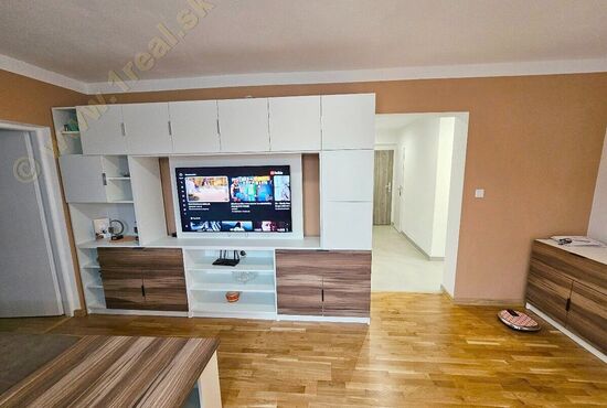 3-izbový byt, Banská Bystrica, T. Vansovej [769]