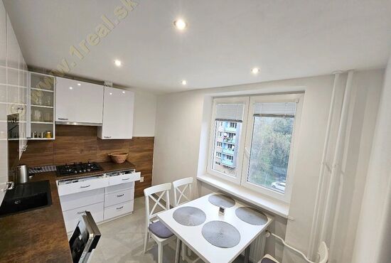 3-izbový byt, Banská Bystrica, T. Vansovej [769]