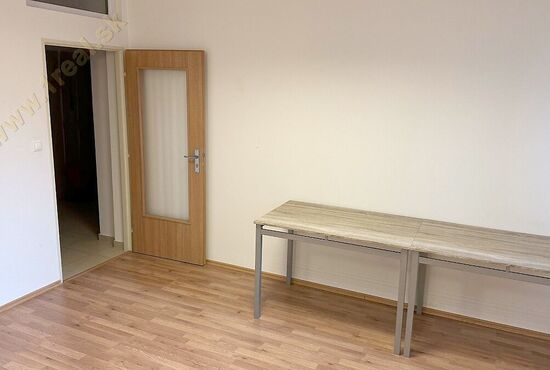 Kancelária - Banská Bystrica, Dolná Strieborná [775]