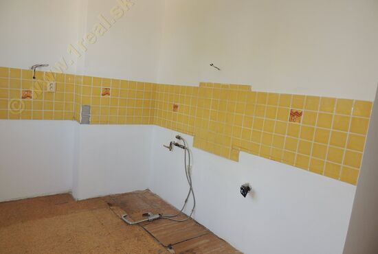 3-izbový byt, Banská Bystrica, 9. mája [781]