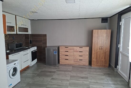 Garsónka, Banská Bystrica, Jedľová [785]