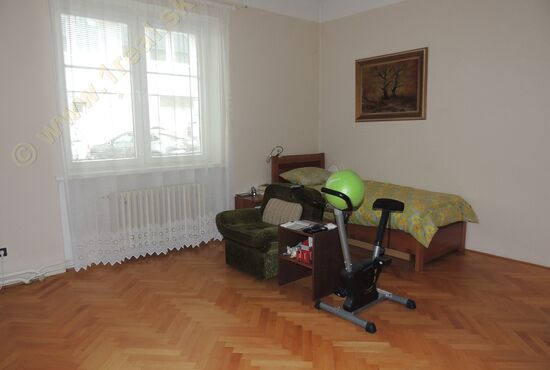 Rodinný dom, RD - Vila, Banská Bystrica, CENTRUM [780]