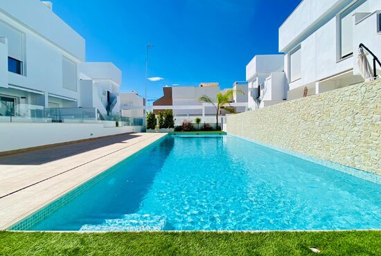 2-izb. Bungalov Na predaj, Alicante, Pilar de La Horadada, Španielsko [N8404]