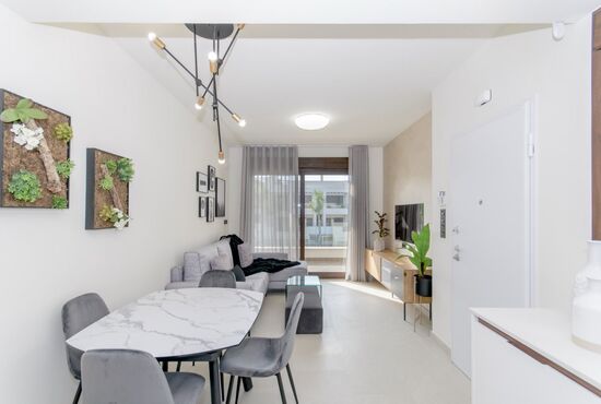 2-izb. Bungalov Na predaj, Alicante, Torrevieja, Španielsko [N6471]