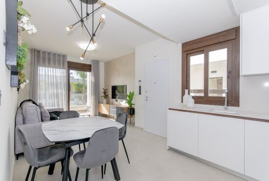 3-izb. Bungalov Na predaj, Alicante, Torrevieja, Španielsko [N6473]