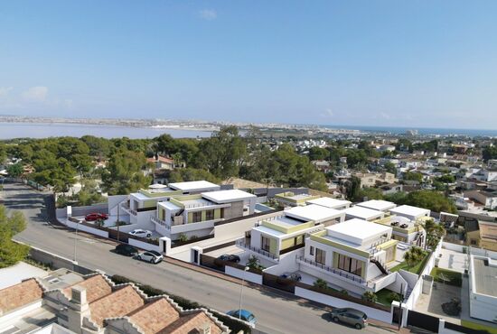 3-izb. Vila Na predaj, Alicante, Torrevieja, Španielsko [N9823]