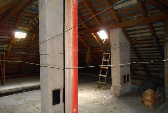 Rodinný dom, RD - Viacgeneračný, sídlisko, Banská Bystrica, Malachovská cesta [309]